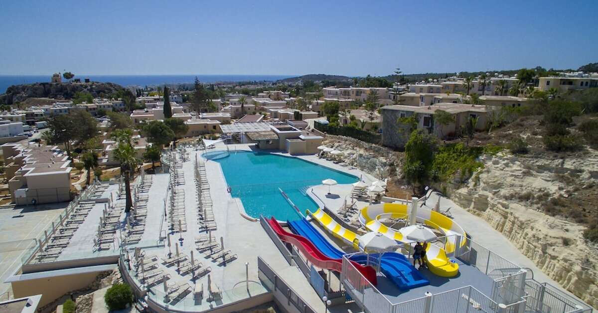 Ein Foto vom Pool im Louis St. Elias Resort & Waterpark