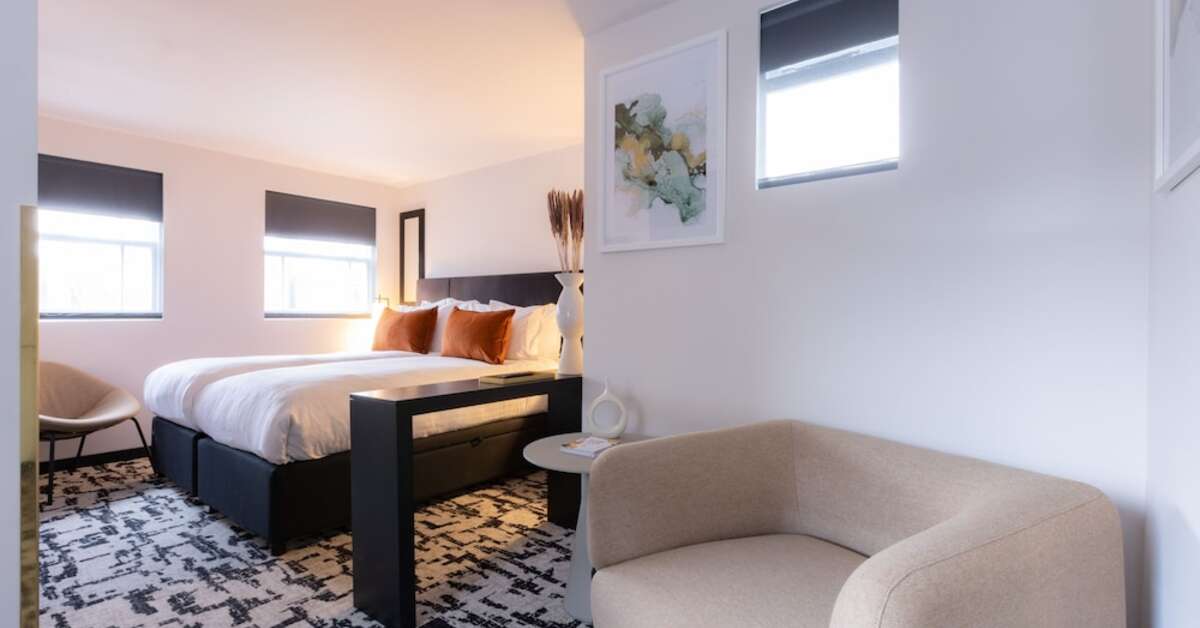 Een foto van La Suite West Hotel