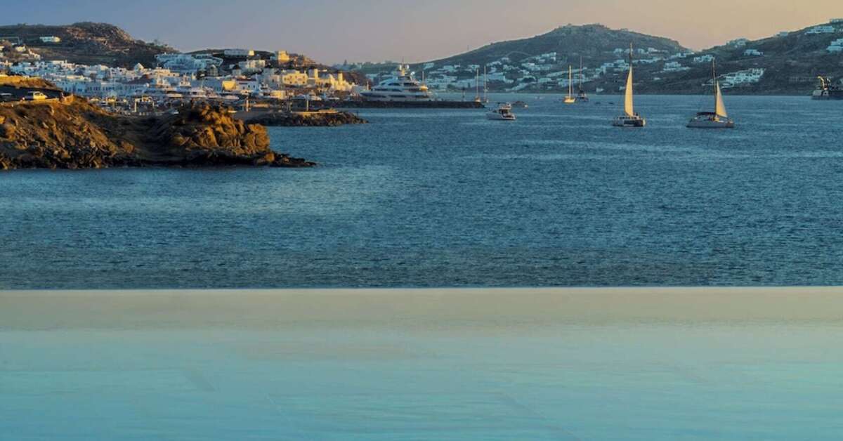 Een foto van het zwembad bij Mykonos Riviera Hotel & Spa