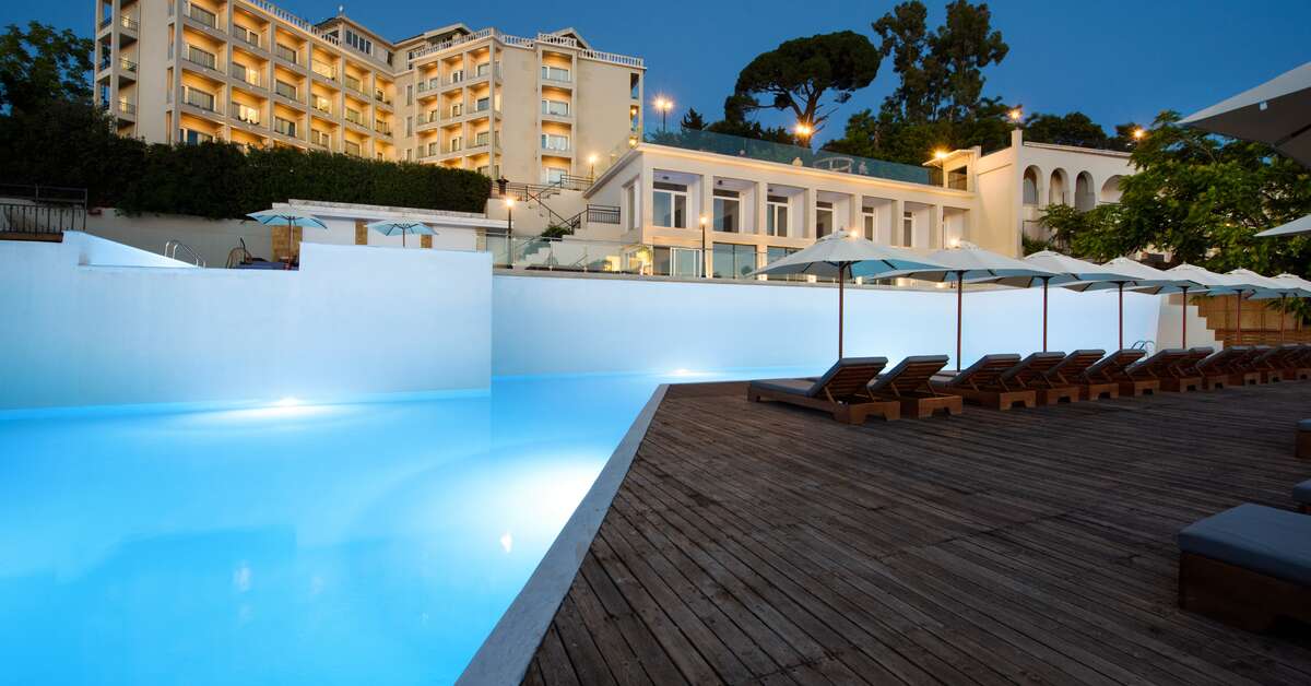 Ein Foto vom Pool im The Royal Grand Hotel