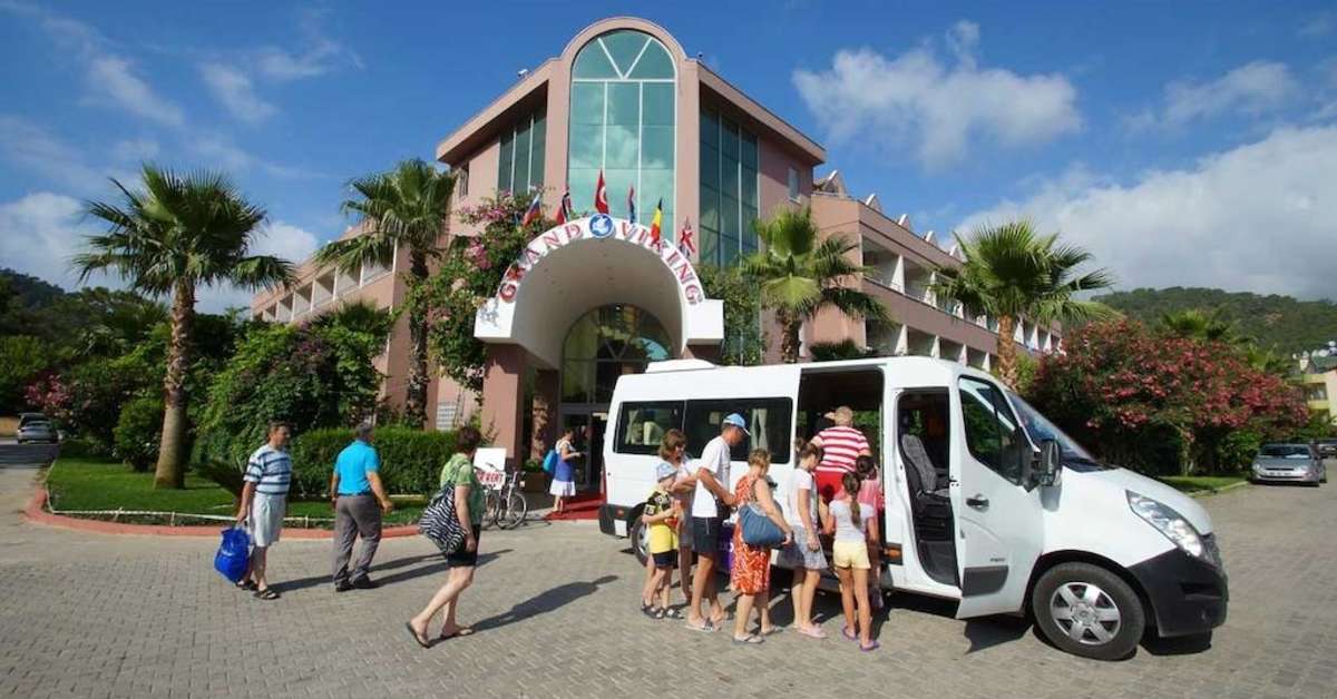 Een foto van de buitenkant van Grand Viking Hotel