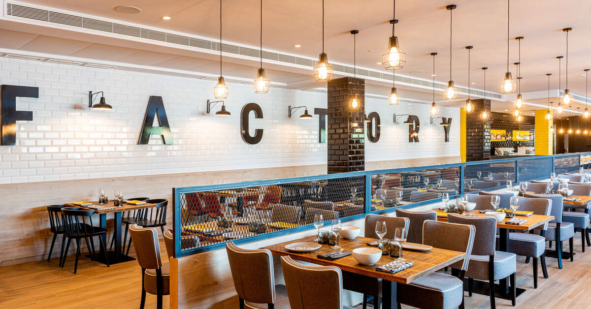 Een foto van de faciliteiten bij L'Azure Hotel