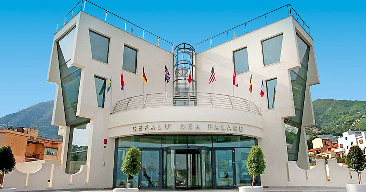 Ein Foto von der Außenansicht des Cefalu Sea Palace