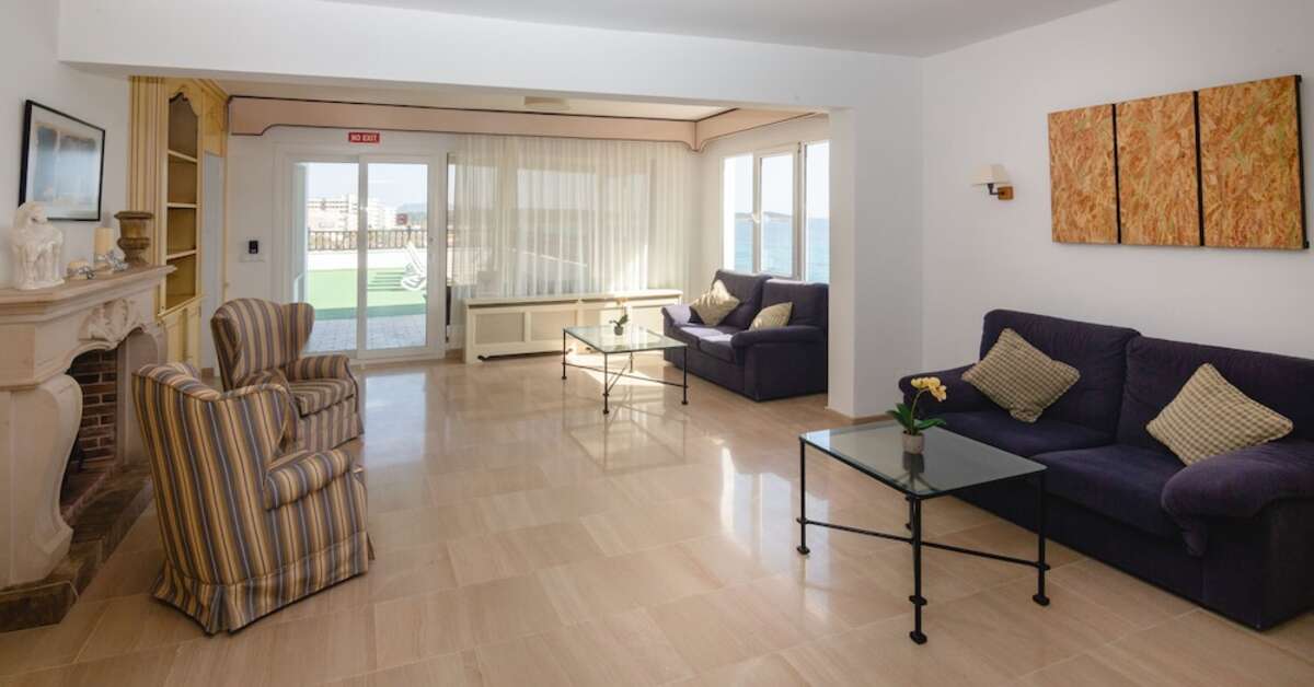 Een foto van het interieur van Hotel Club S'Illot