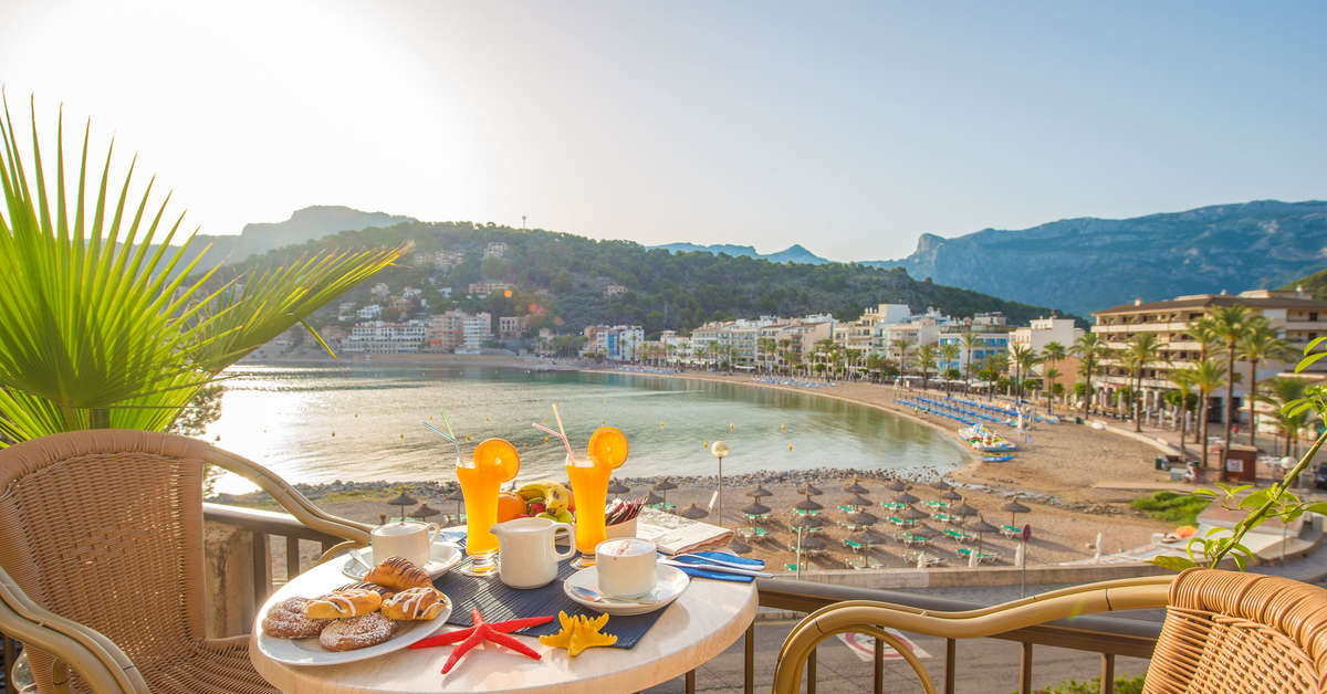 Ein Foto von der Terrasse im Pure Salt Port de Soller 
