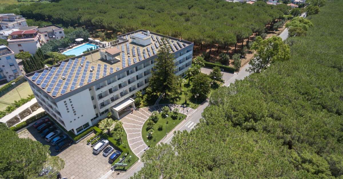 Een foto van de buitenkant van Hotel Le Palme Paestum