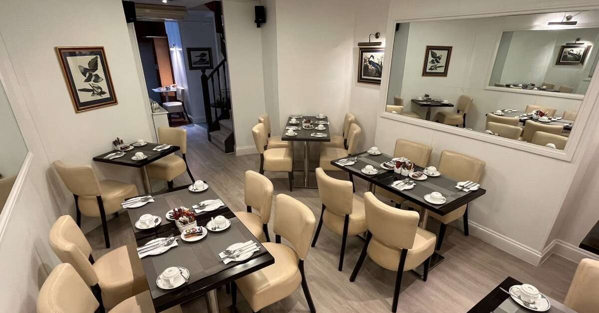 Een foto van La Place Hotel