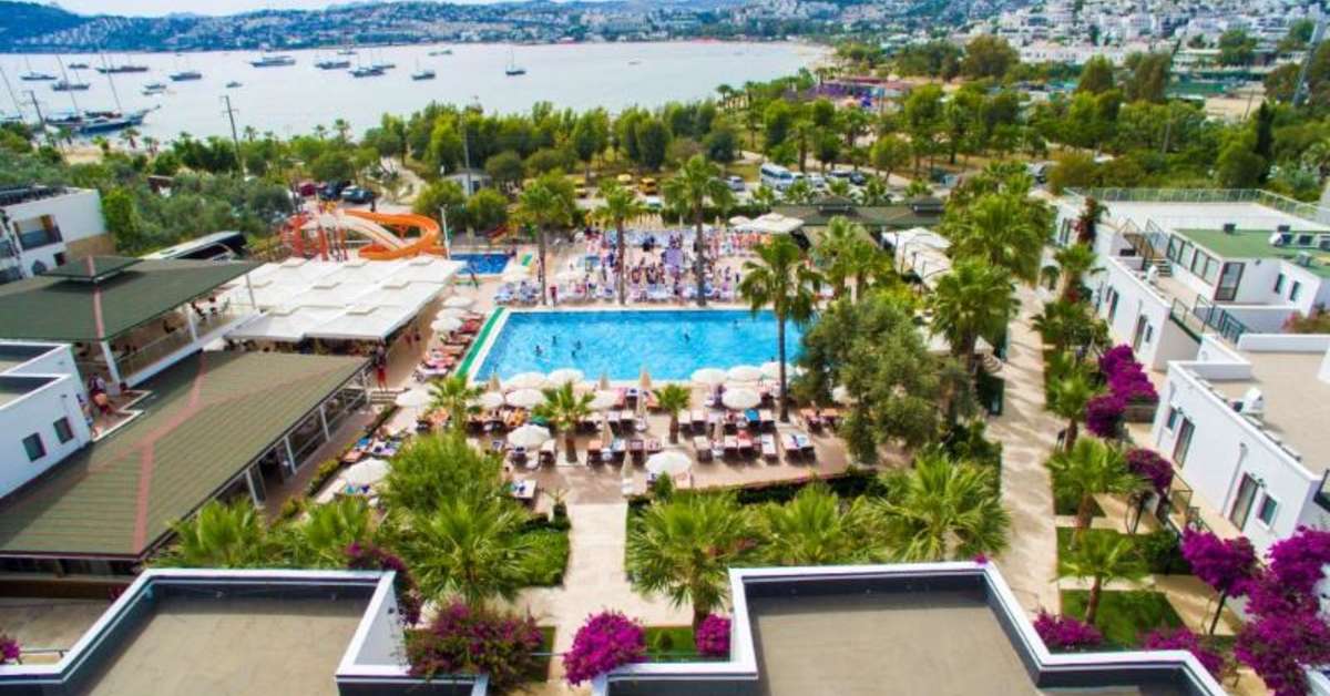 Een foto van het zwembad bij Anadolu Hotel Bodrum