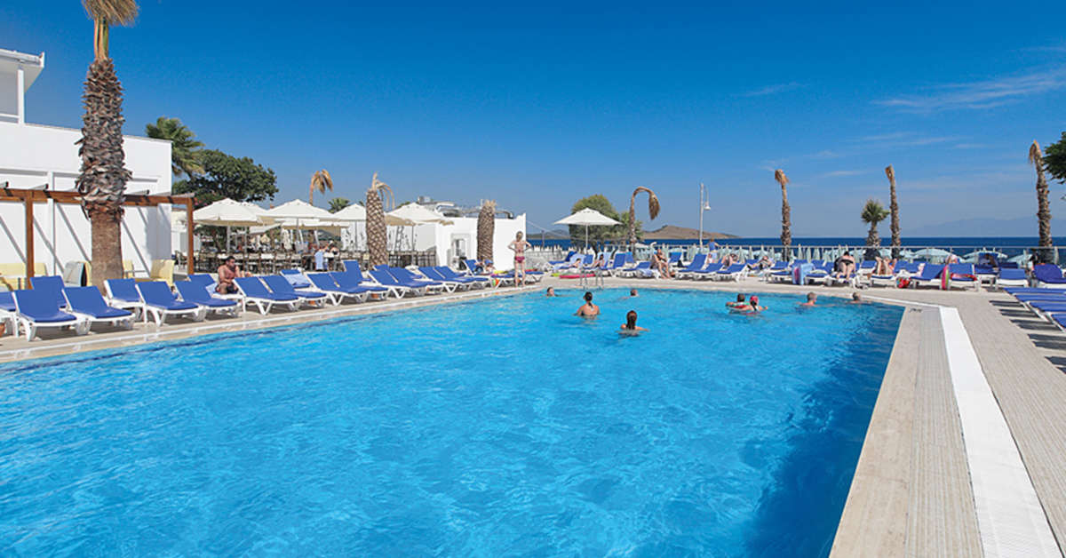 Een foto van het zwembad bij Petunya Beach Resort