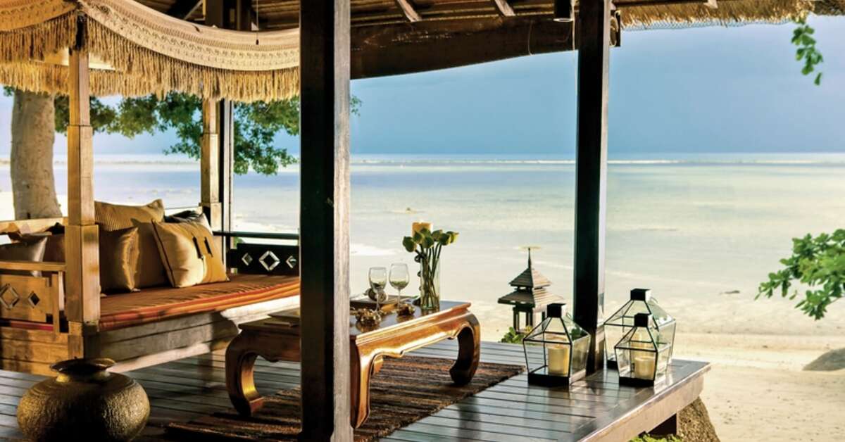 Een foto van het terras bij Renaissance Koh Samui Resort & Spa
