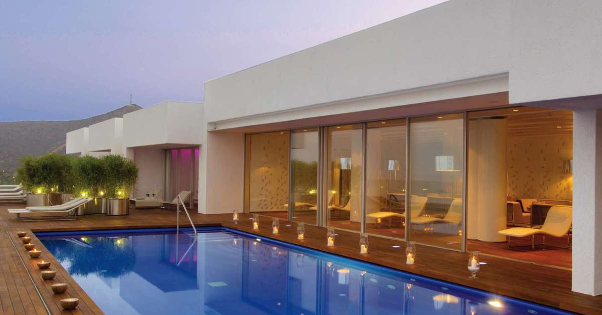 Een foto van het zwembad bij Elounda Beach Hotel & Villas