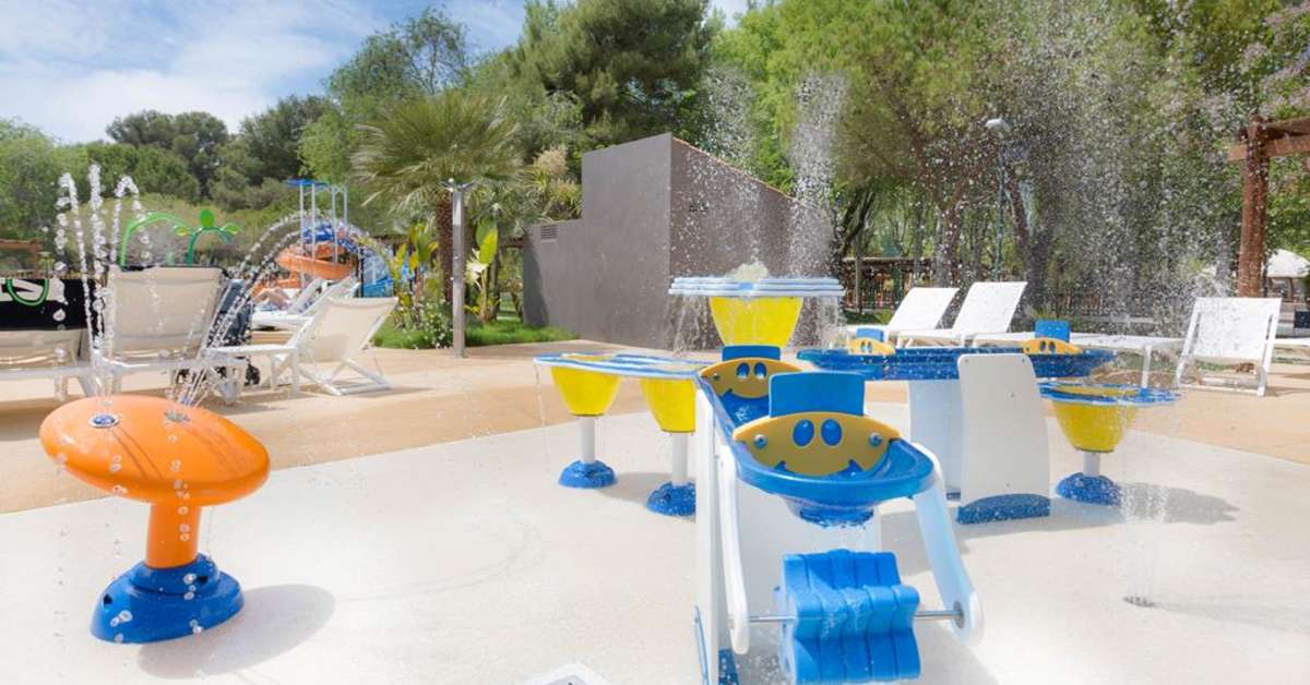 Een foto van het zwembad bij Tamarit Park Resort