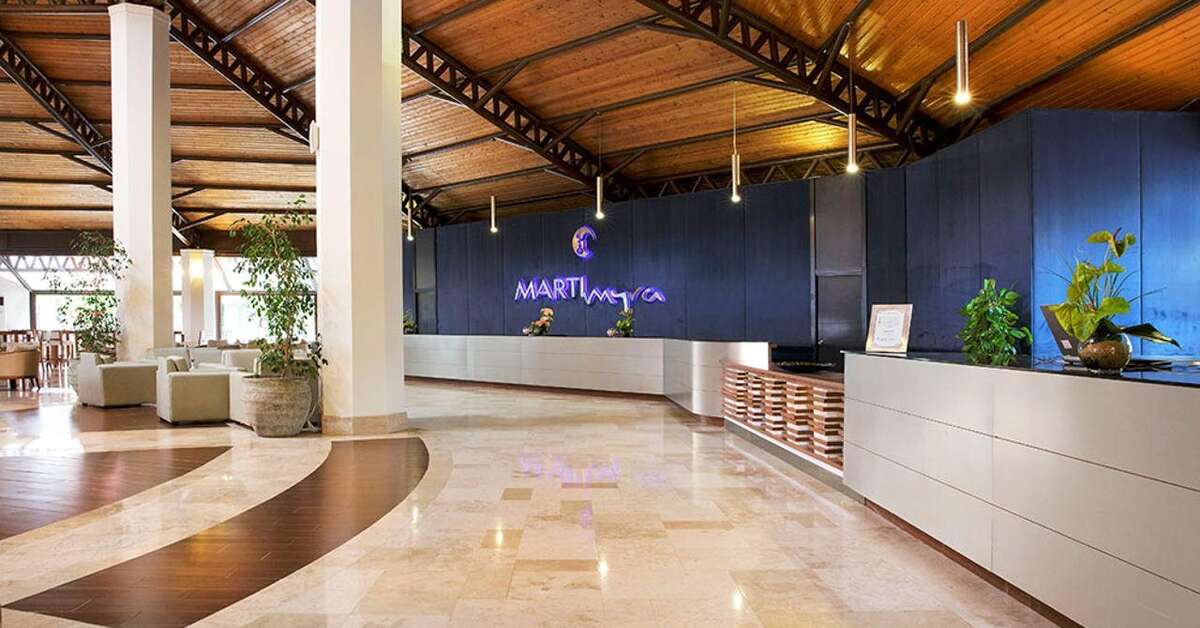 Een foto van het interieur van Marti Myra