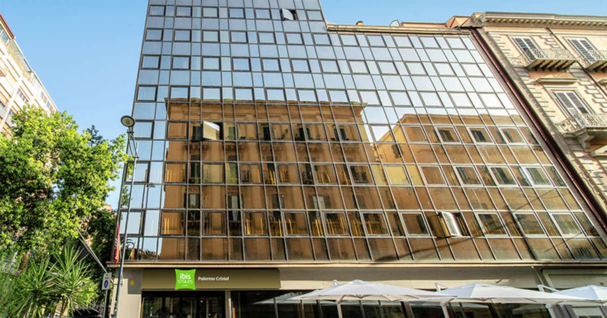Een foto van de buitenkant van Ibis Styles Palermo Cristal