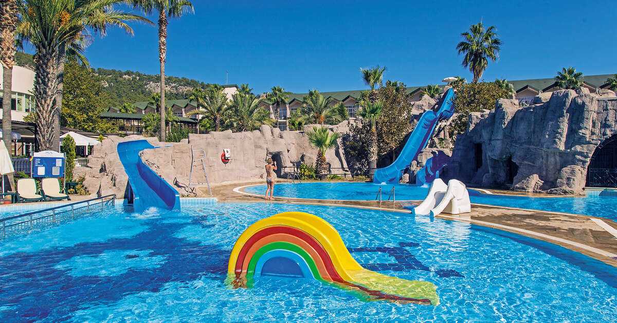Een foto van het zwembad bij Dobedan World Palace Kemer