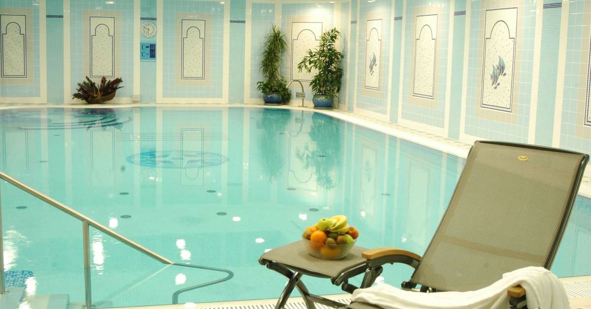 Een foto van het zwembad bij Ensana Pacifik