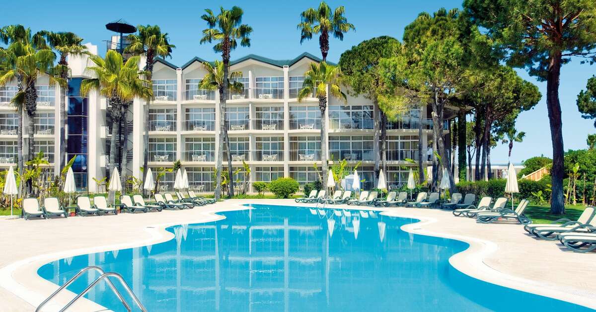Een foto van het zwembad bij Dobedan World Palace Kemer