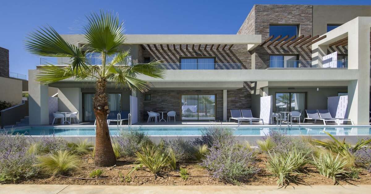 Een foto van het zwembad bij Myrion Beach Resort & Spa