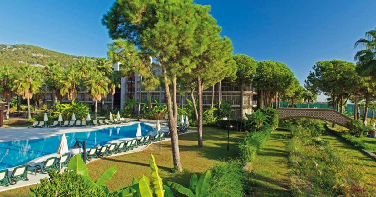 Een foto van het zwembad bij Dobedan World Palace Kemer
