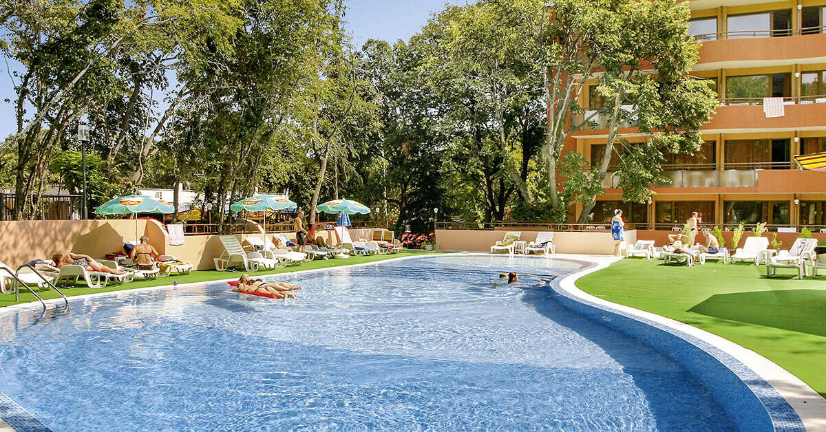 Een foto van het zwembad bij Hotel Kamchia Park