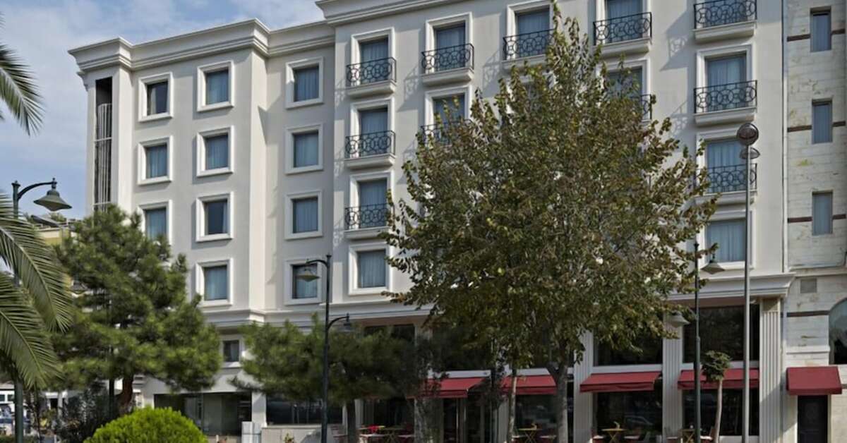 Ein Foto von der Außenansicht des Ramada by Wyndham Istanbul Grand Bazaar