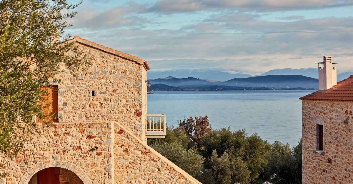 Ein Foto 100 Rizes Luxury Seaside Resort