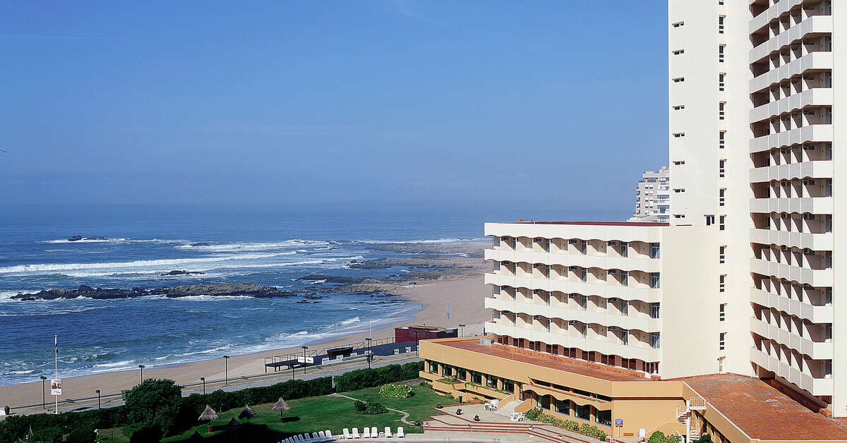 Ein Foto vom Pool im Axis Vermar Beach Hotel