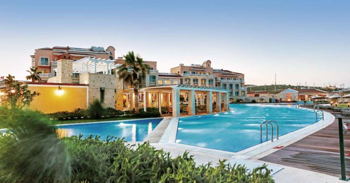 Een foto van een overzicht van Dolce Hotels & Resorts by Wyndham Cesme Alacati