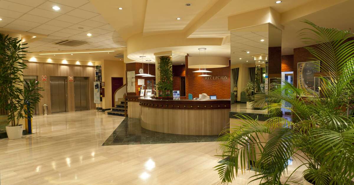 Een foto van het interieur van Port Denia