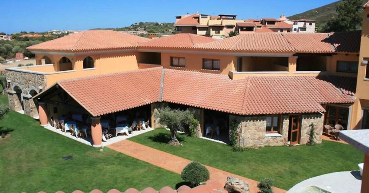 Een foto van de buitenkant van Hotel Marana