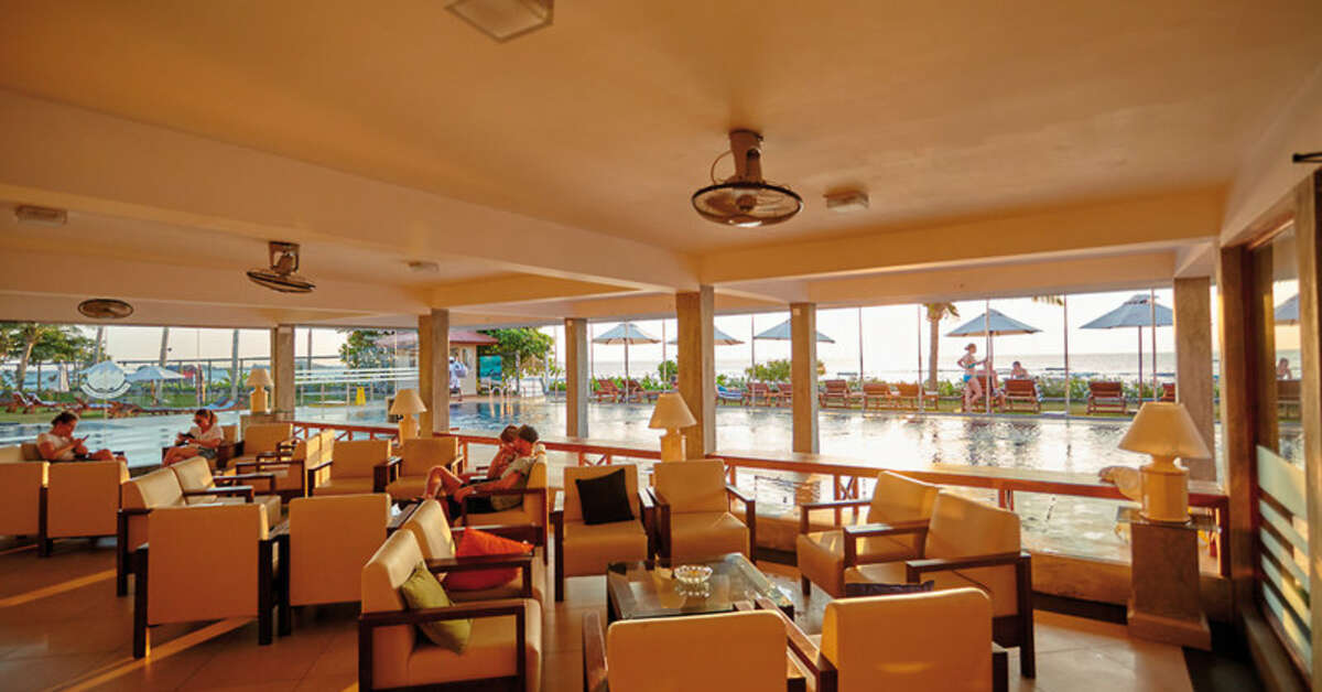 Een foto van het interieur van Coral Sands Hotel