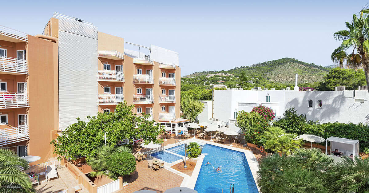 Een foto van het zwembad bij Allsun Hotel Paguera Vera Beach