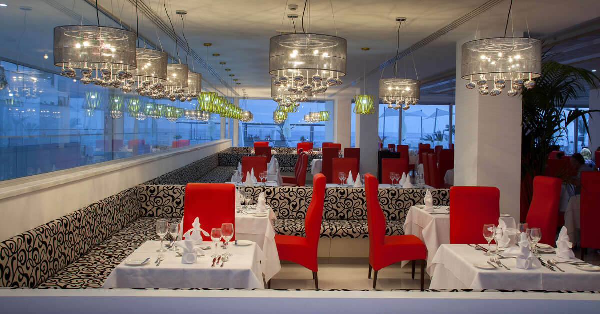 Een foto van de faciliteiten bij The King Evelthon Beach Hotel & Resort