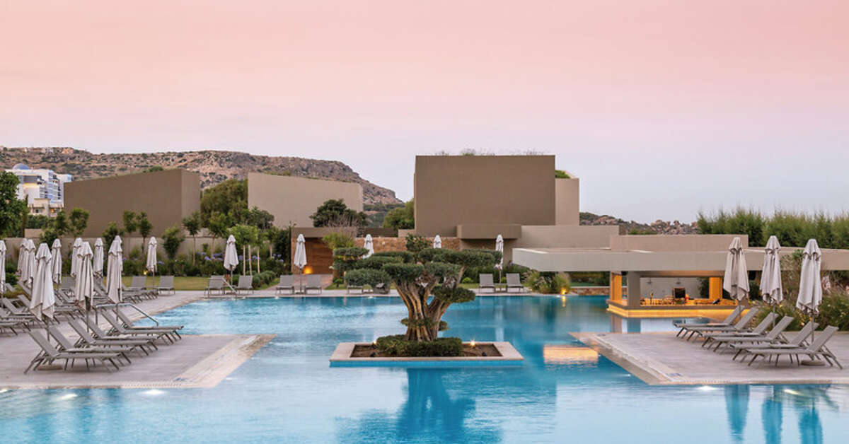 Een foto van het zwembad bij Amada Colossos Resort