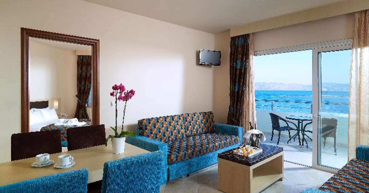 Ein Foto Molos Bay Hotel
