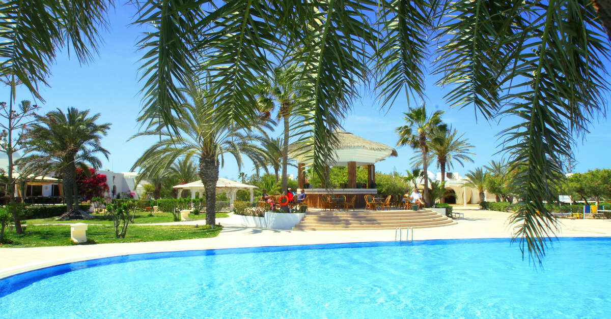 Een foto van het zwembad bij Djerba Plaza Thalasso & Spa