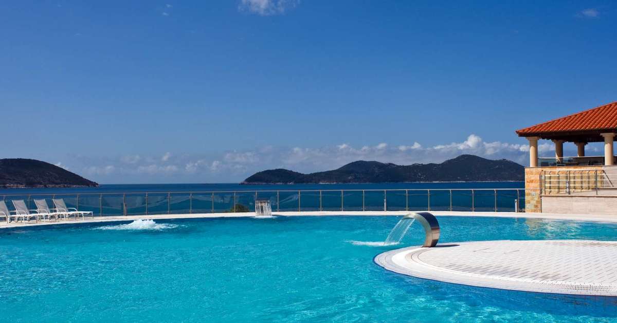 Een foto van het zwembad bij Sun Gardens Dubrovnik