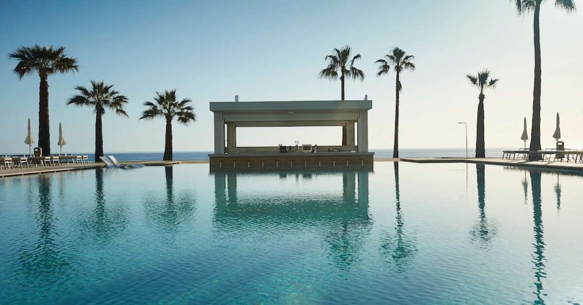 Een foto van het zwembad bij Sunrise Jade Hotel