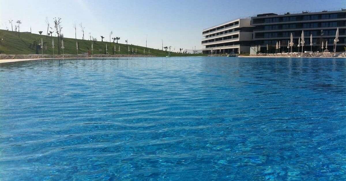 Een foto van het zwembad bij Aparthotel Alvor Baia