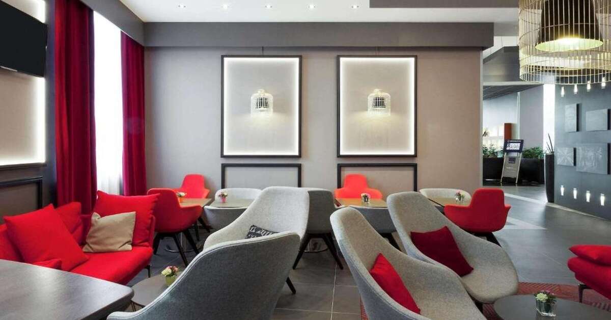 Een foto van het interieur van Novotel Paris 17