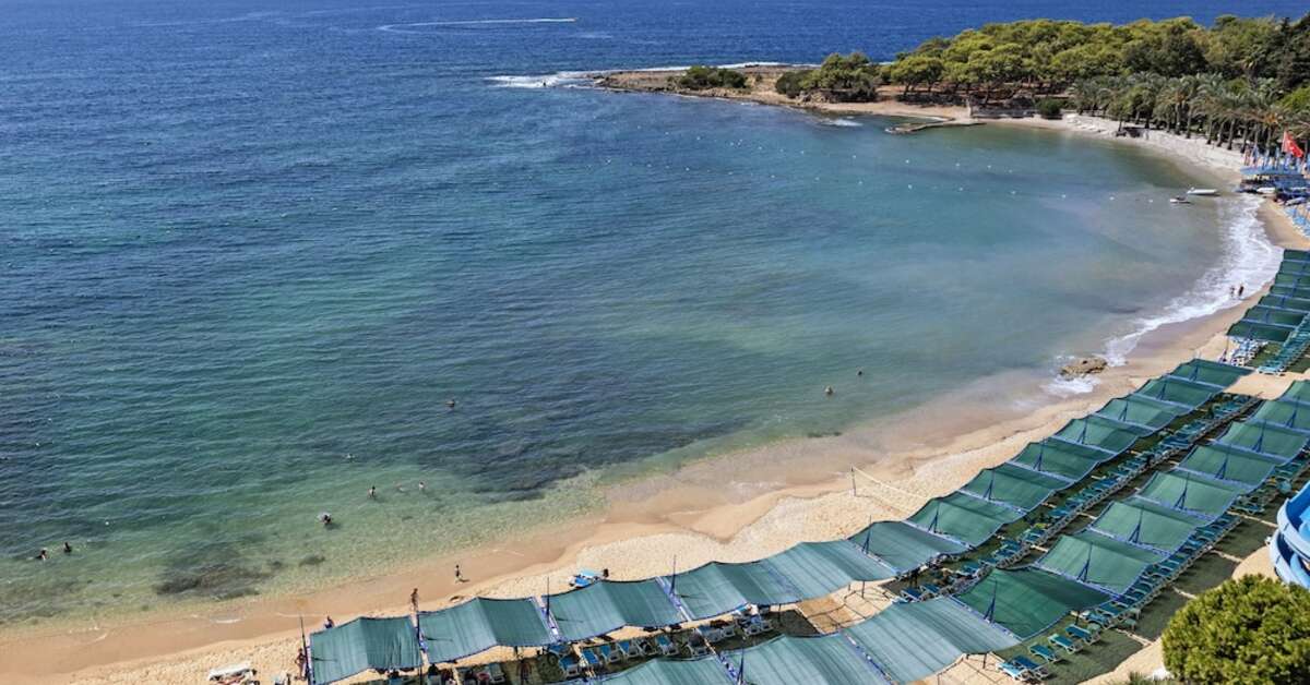 Een foto van het strand bij Özkaymak Select Resort Hotel