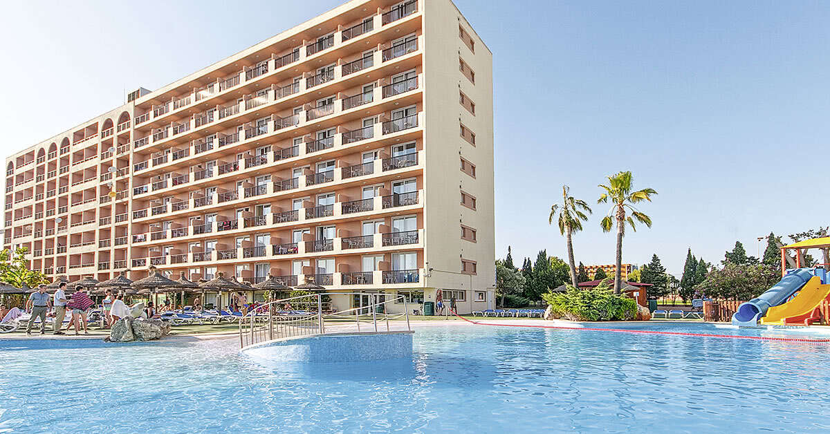 Een foto van het zwembad bij Aparthotel HYB Eurocalas