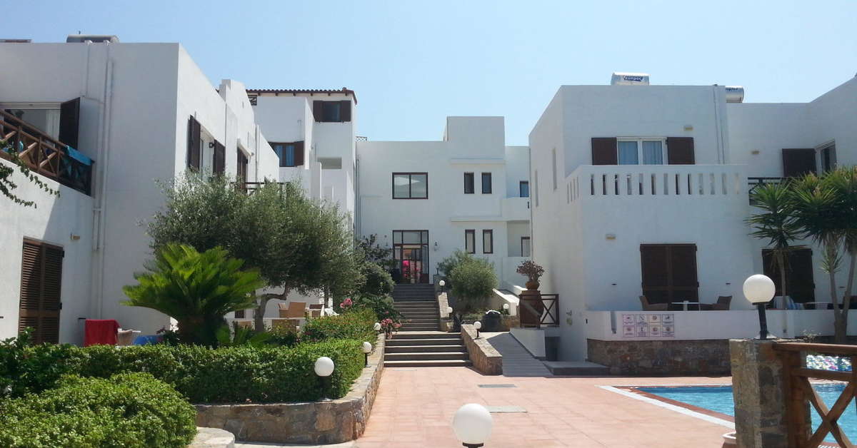 Een foto van de buitenkant van Maritimo Beach Hotel