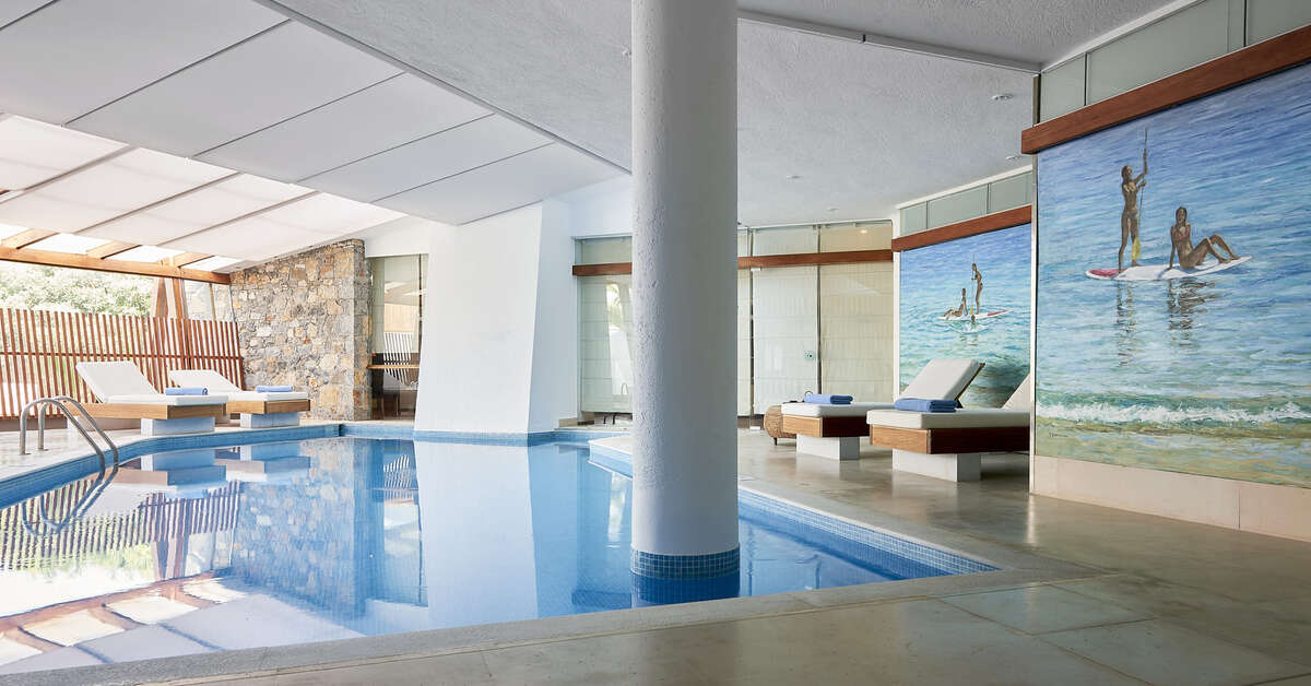 Een foto van het zwembad bij St. Nicolas Bay Resort