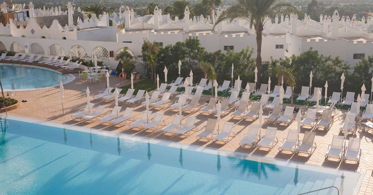 Een foto van het zwembad bij Sunprime Atlantic View