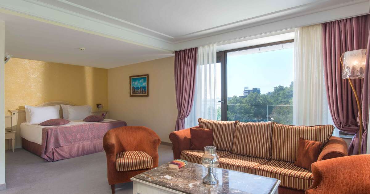 Een foto van The Palace Hotel Sunny Day