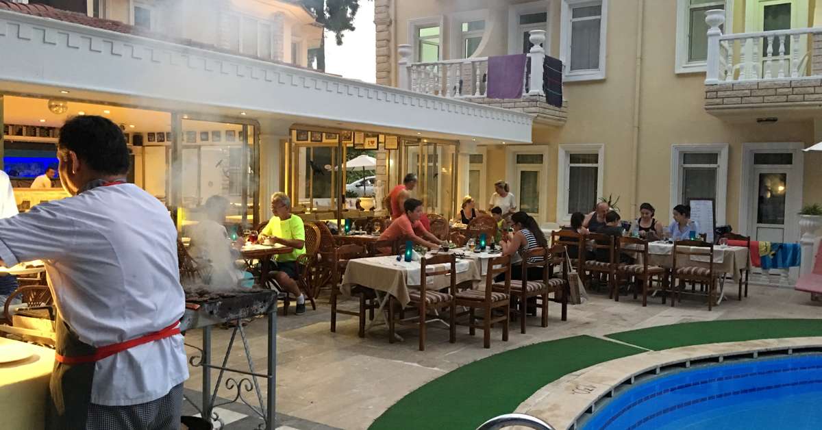 Een foto van het zwembad bij Cenk Bey Hotel