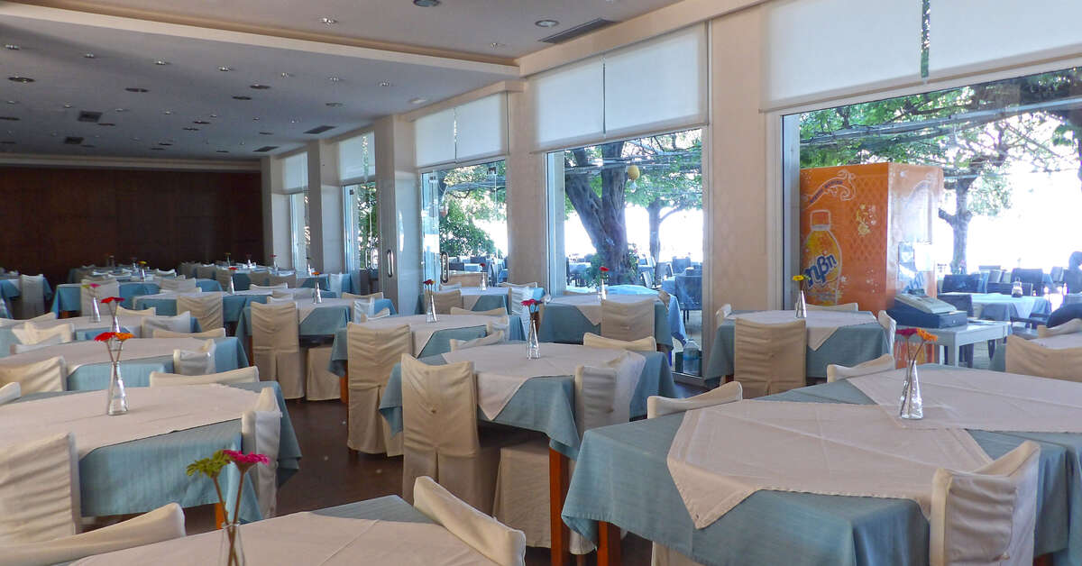 Een foto van de faciliteiten bij Dassia Beach Hotel