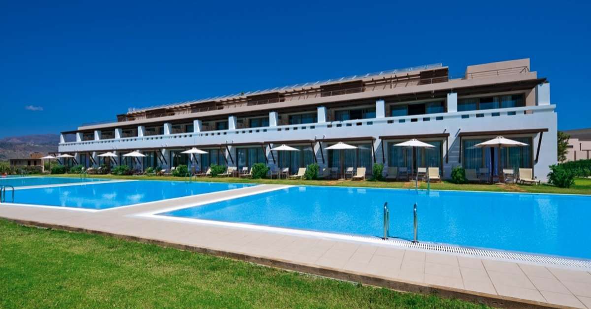 Een foto van het zwembad bij Giannoulis Cavo Spada Luxury Sports & Leisure Resort & Spa