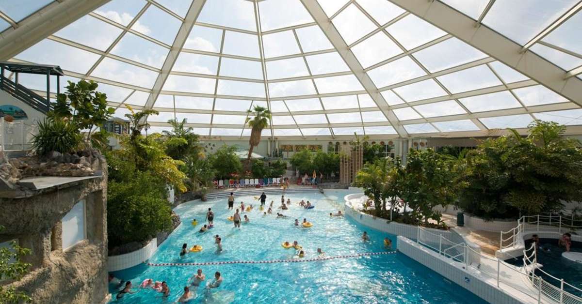 Een foto van het zwembad bij Center Parcs De Haan